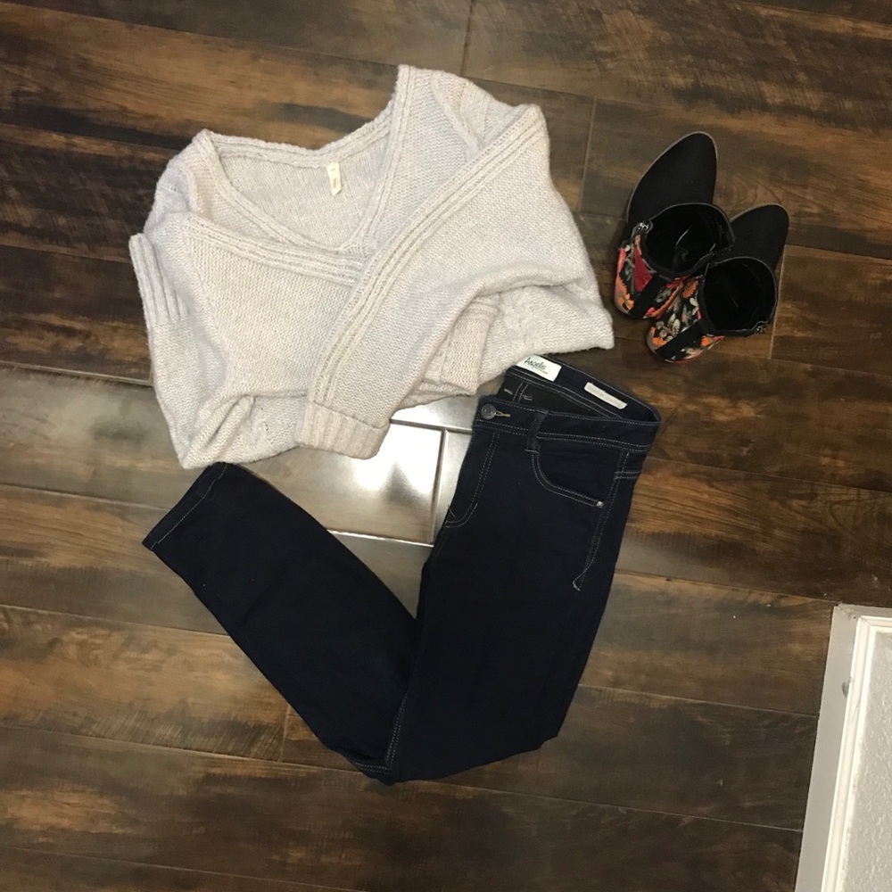 Dark wash skinny jeans